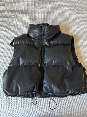 SHEIN Black Faux Leather Puffer Vest